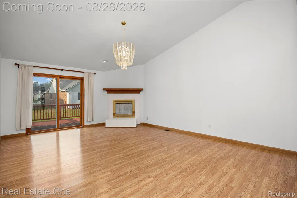 20071 Ridgeway Court Clinton Charter Township, MI 48038