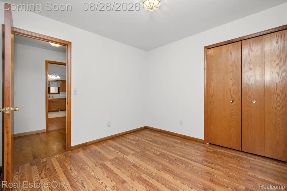 20071 Ridgeway Court Clinton Charter Township, MI 48038