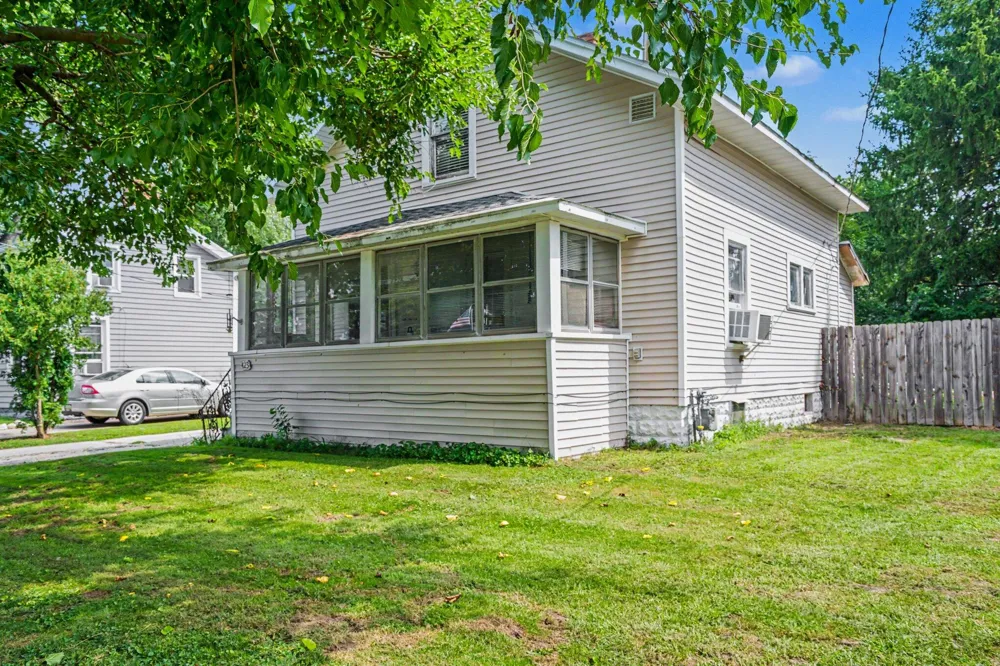 423 14th Street Niles City, MI 49120