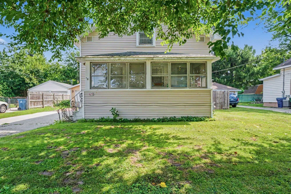 423 14th Street Niles City, MI 49120