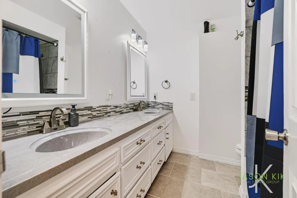 2074 Wolfboro Drive SE Kentwood City, MI 49508