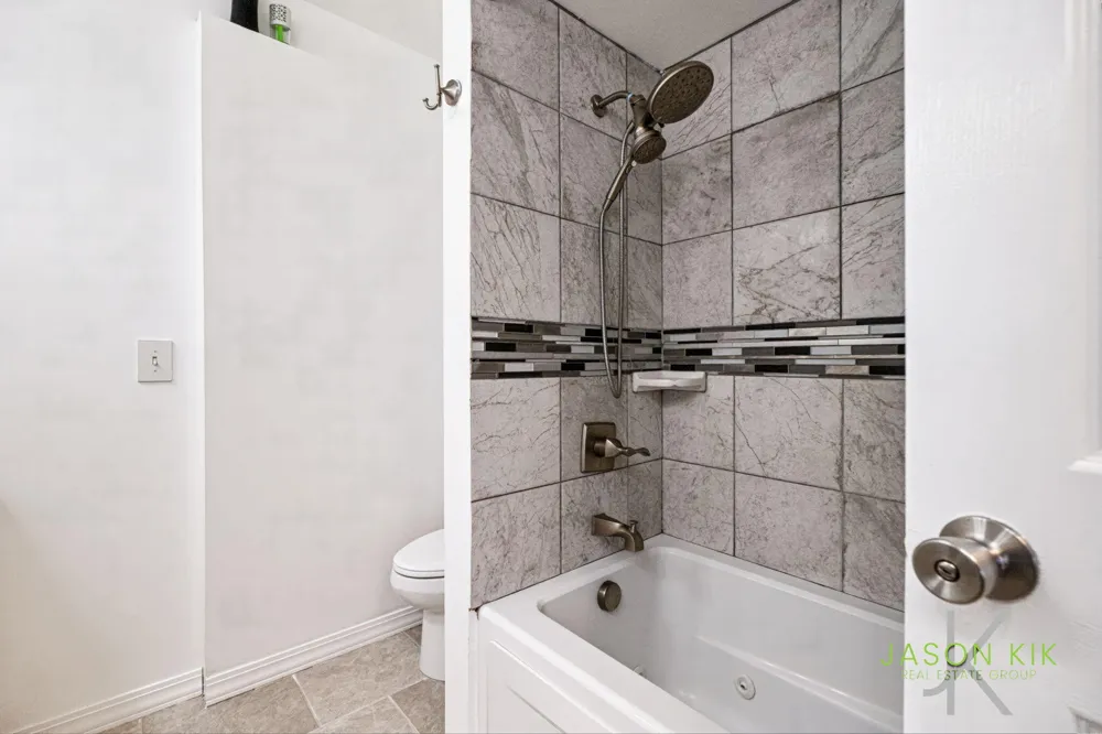 2074 Wolfboro Drive SE Kentwood City, MI 49508