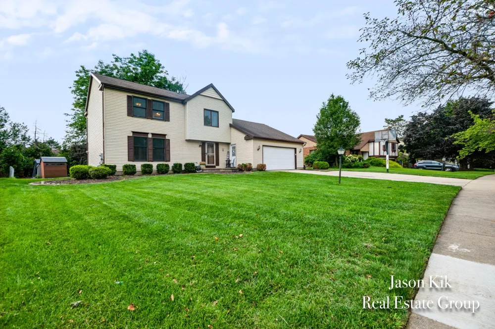 2074 Wolfboro Drive SE Kentwood City, MI 49508