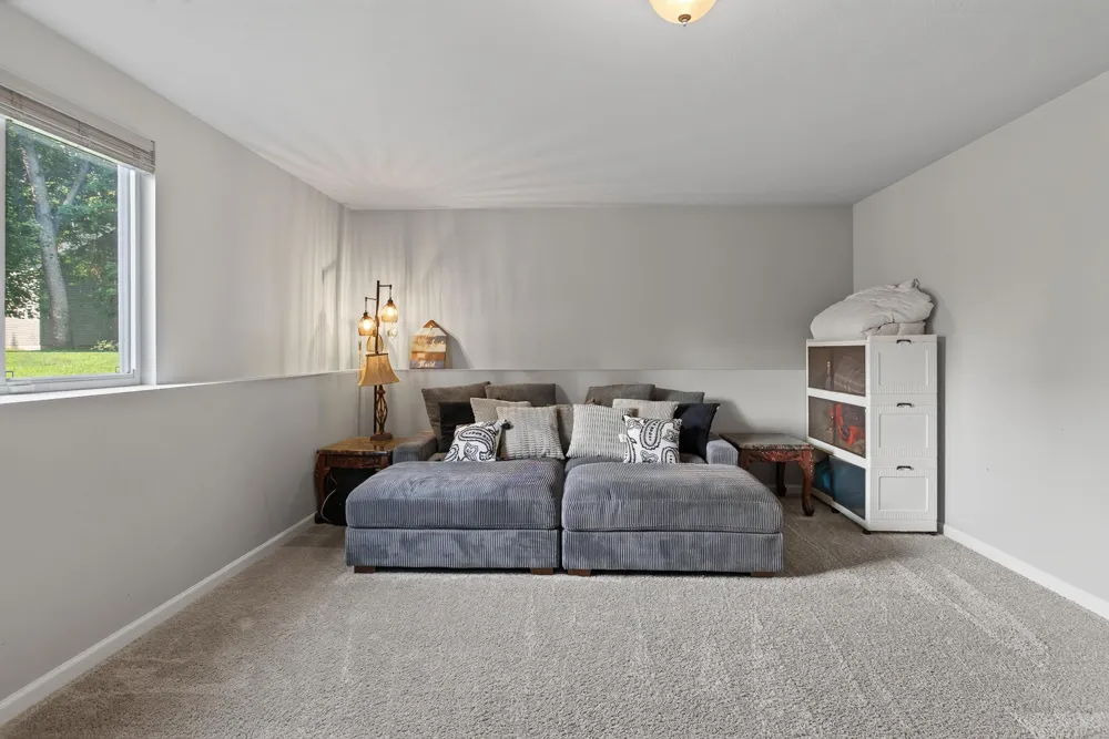 378 Lotz Court Wayland City, MI 49348