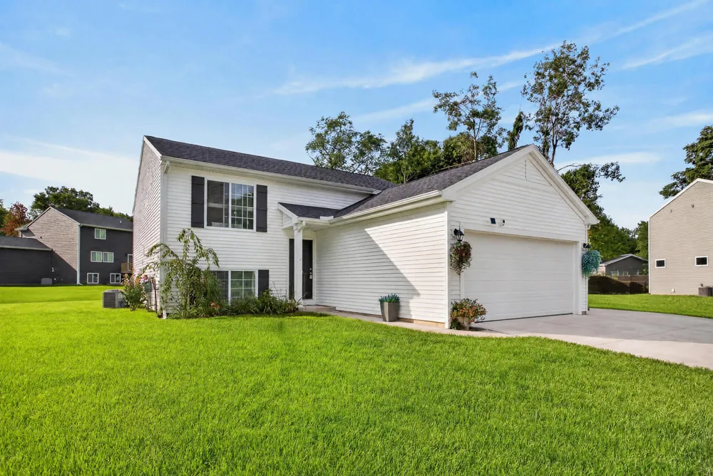 378 Lotz Court Wayland City, MI 49348