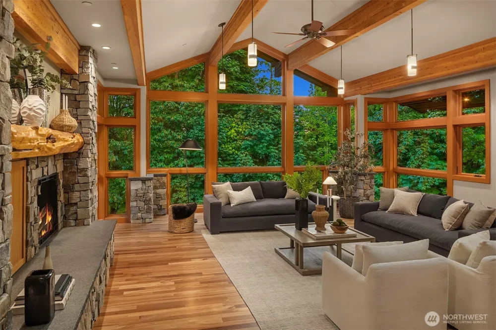 11811 184th Avenue NE Redmond, WA 98052