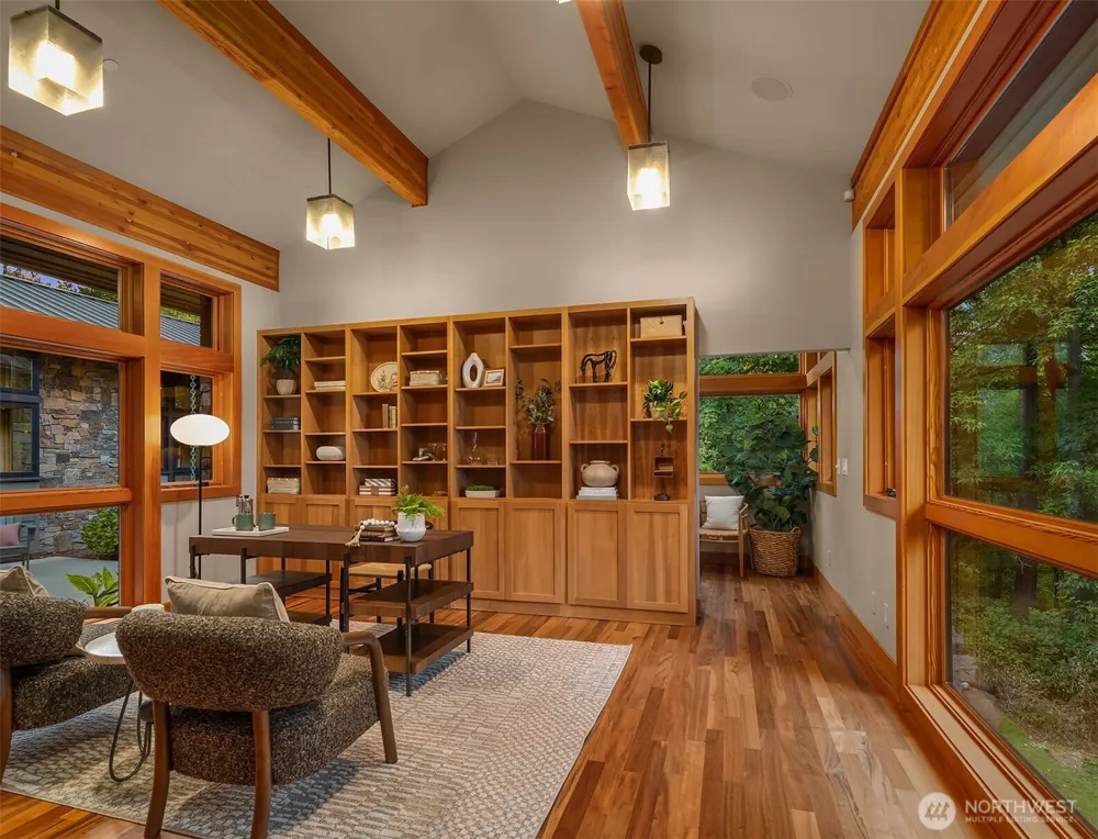 11811 184th Avenue NE Redmond, WA 98052
