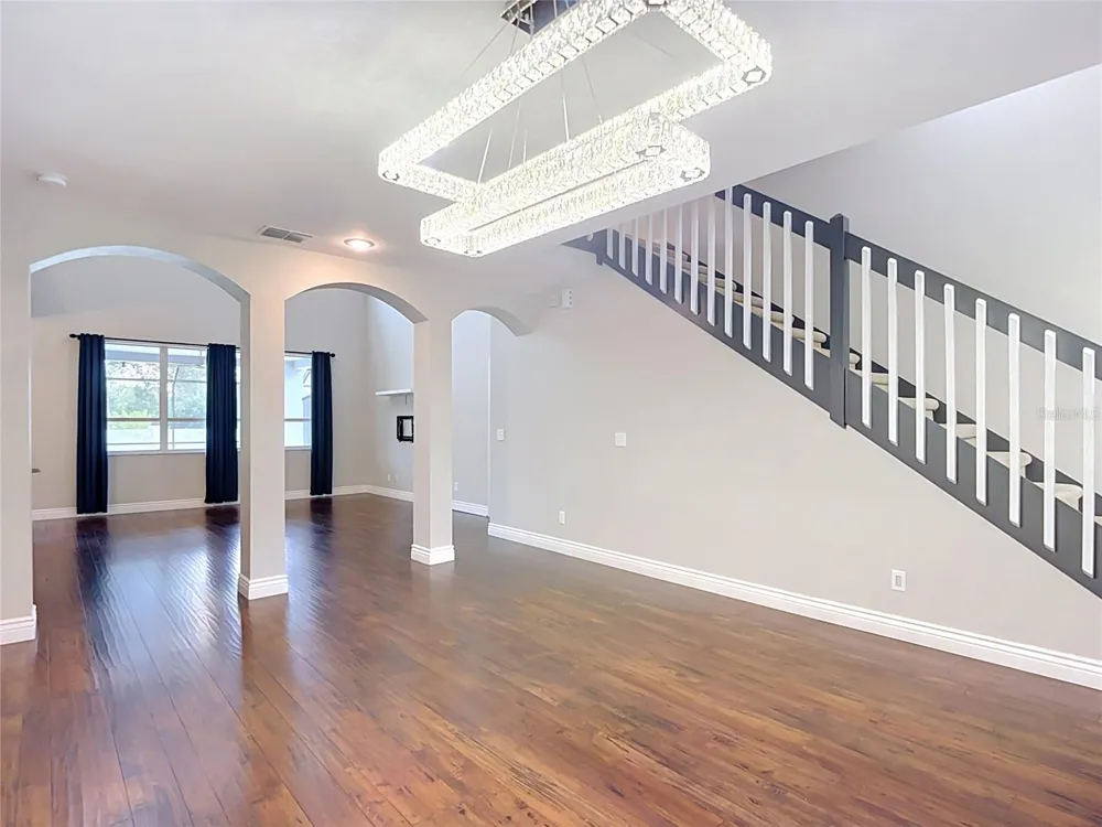 1639 LEDGESTONE DRIVE Brandon, FL 33511