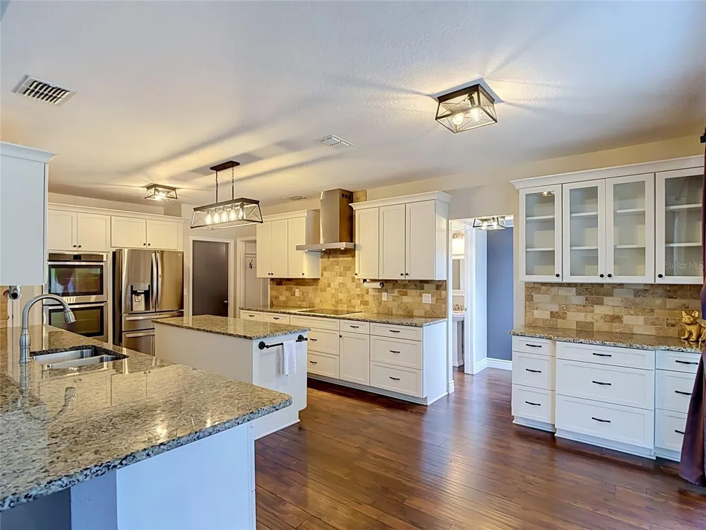 1639 LEDGESTONE DRIVE Brandon, FL 33511