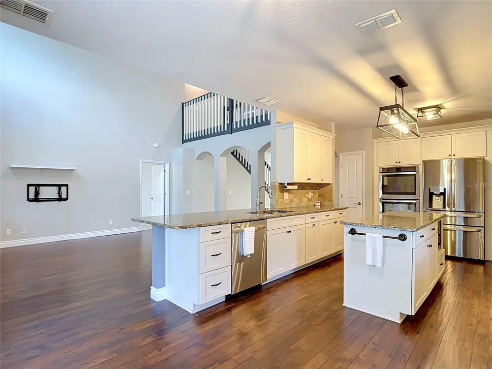 1639 LEDGESTONE DRIVE Brandon, FL 33511