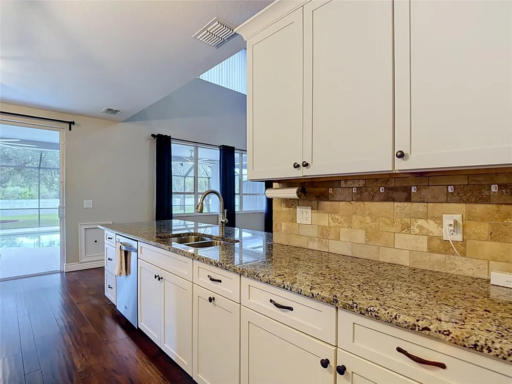 1639 LEDGESTONE DRIVE Brandon, FL 33511