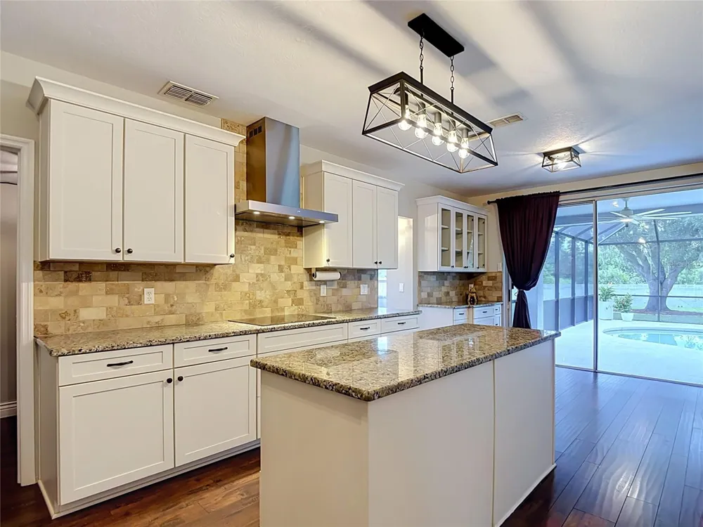 1639 LEDGESTONE DRIVE Brandon, FL 33511