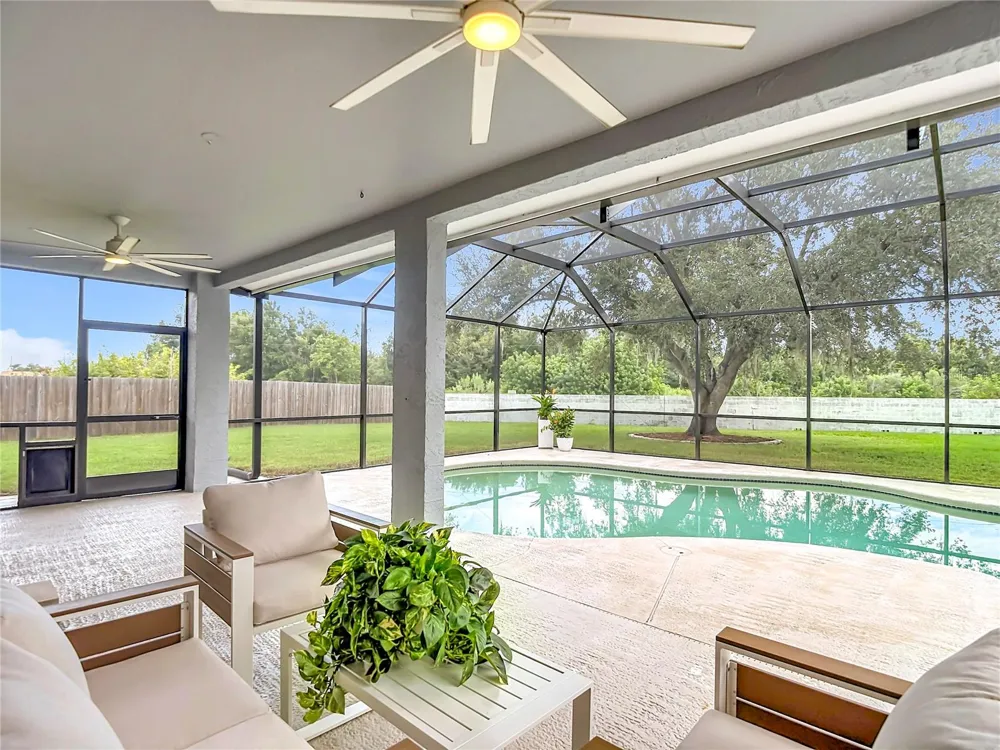 1639 LEDGESTONE DRIVE Brandon, FL 33511
