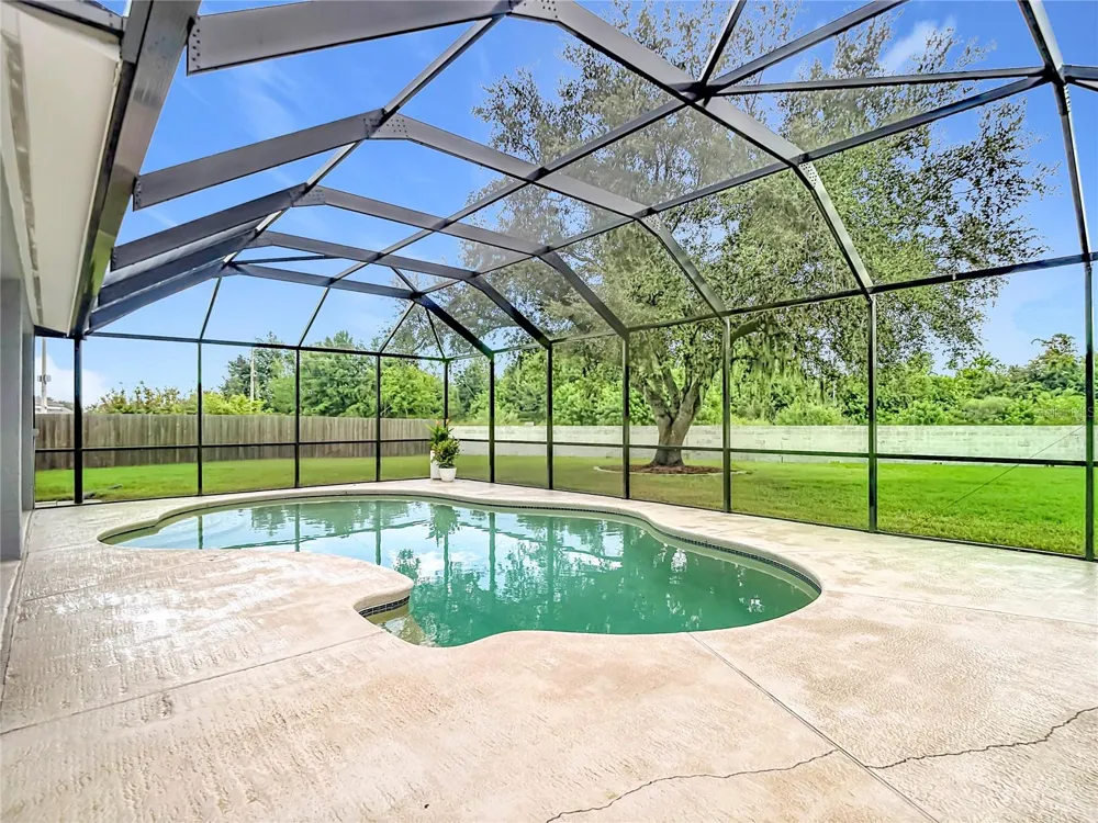 1639 LEDGESTONE DRIVE Brandon, FL 33511