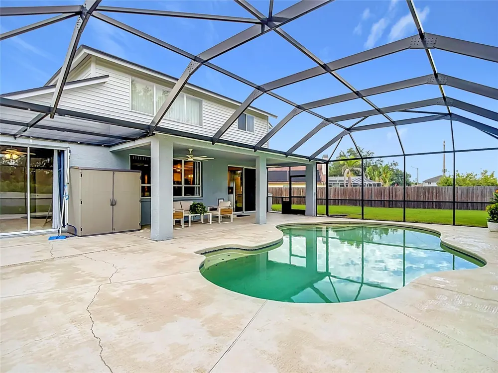 1639 LEDGESTONE DRIVE Brandon, FL 33511