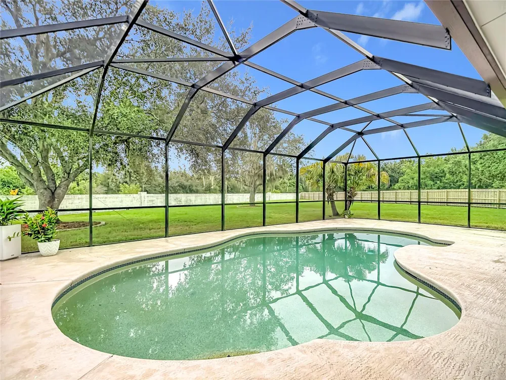 1639 LEDGESTONE DRIVE Brandon, FL 33511