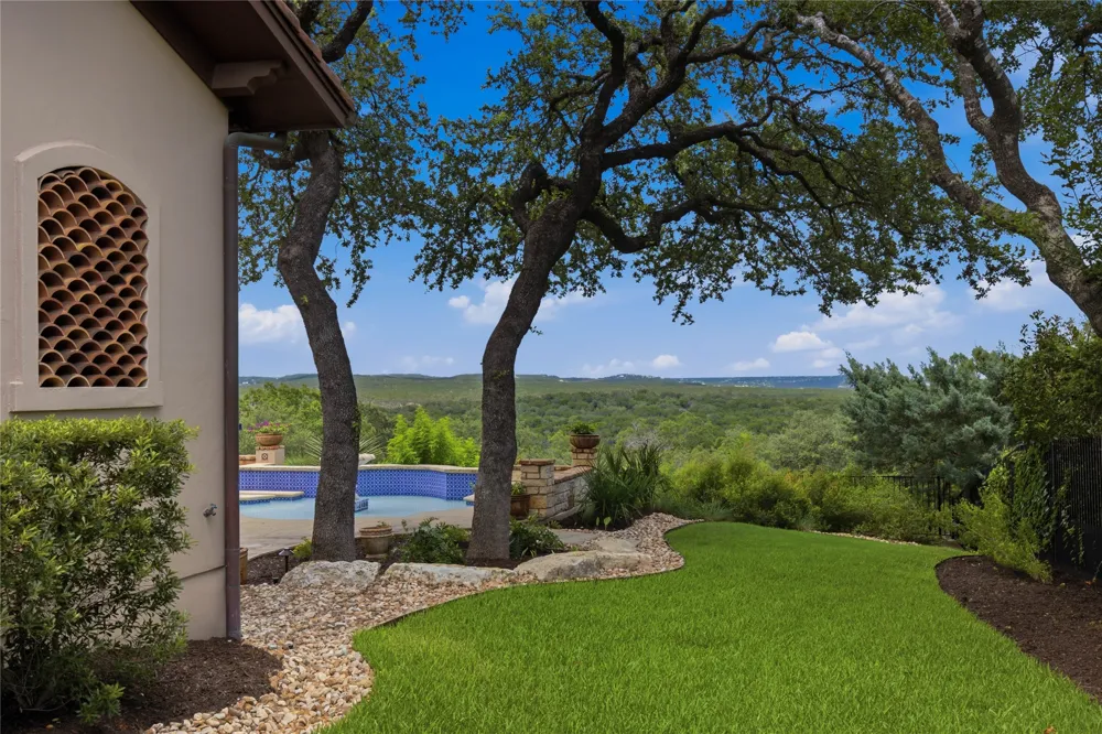 1025 Marly Way Austin, TX 78733