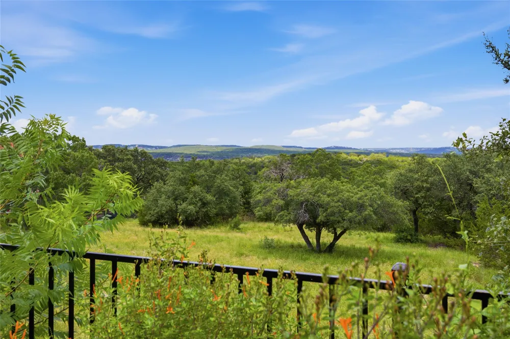 1025 Marly Way Austin, TX 78733