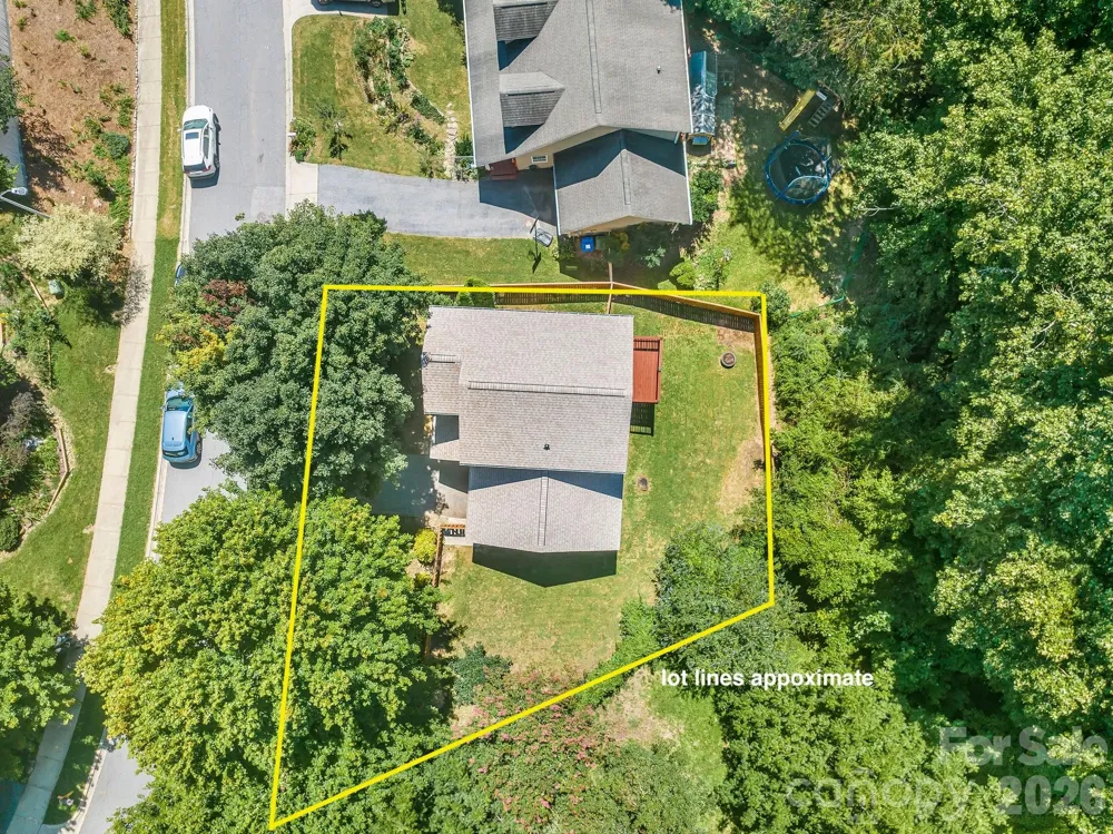 19 Oakcrest Place Asheville, NC 28806