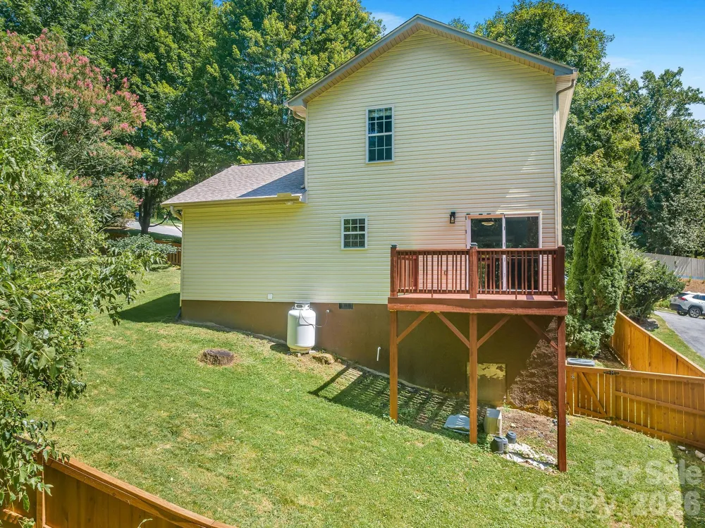 19 Oakcrest Place Asheville, NC 28806