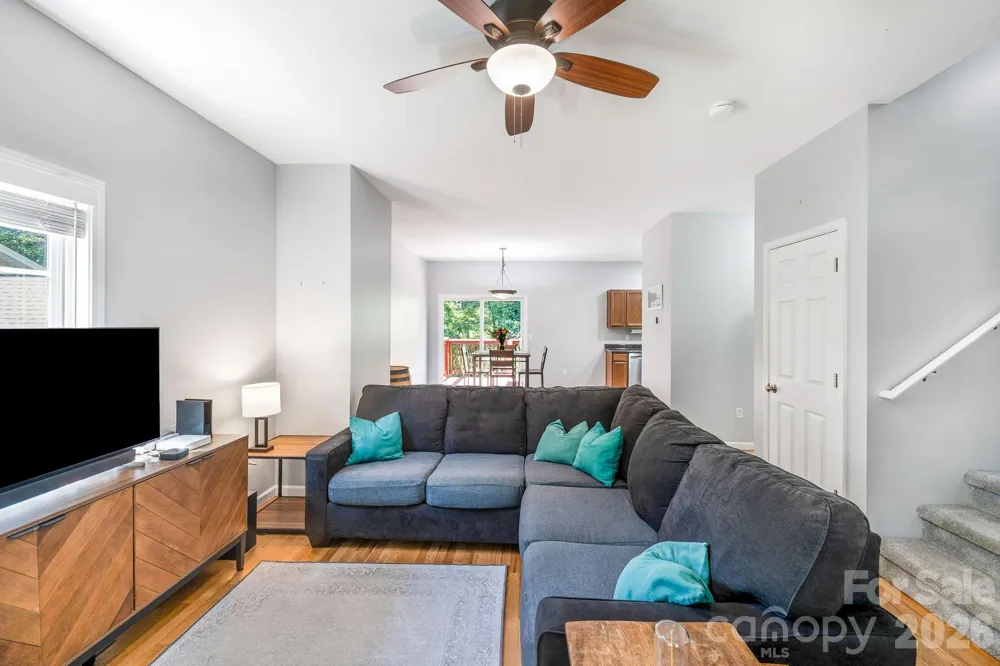 19 Oakcrest Place Asheville, NC 28806