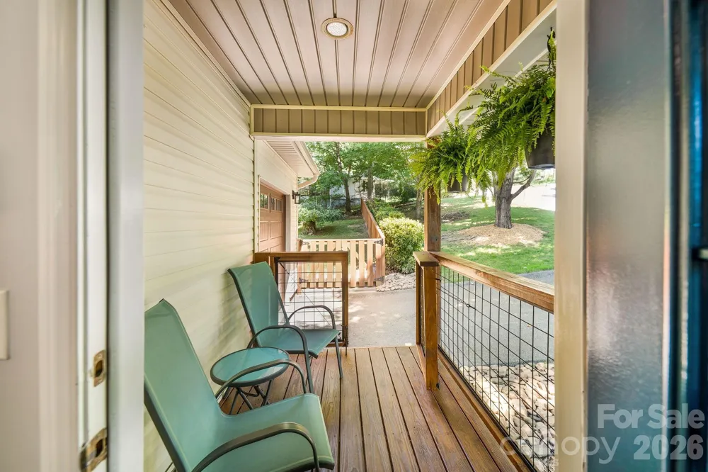 19 Oakcrest Place Asheville, NC 28806