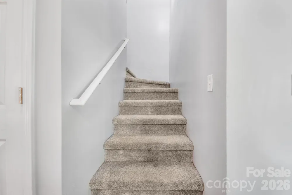 19 Oakcrest Place Asheville, NC 28806