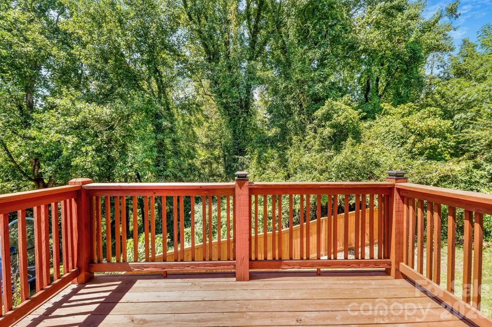 19 Oakcrest Place Asheville, NC 28806