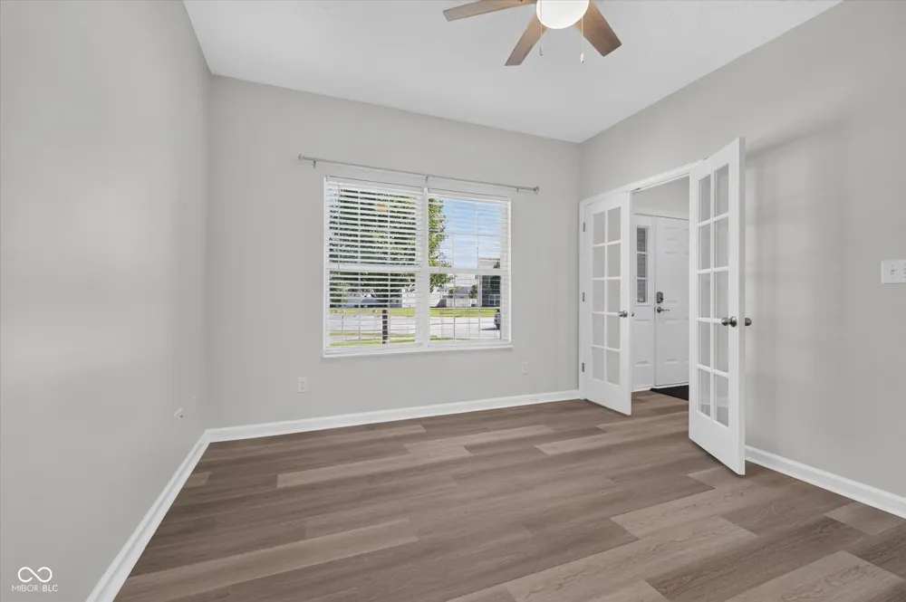 733 Farnham Drive Westfield, IN 46074