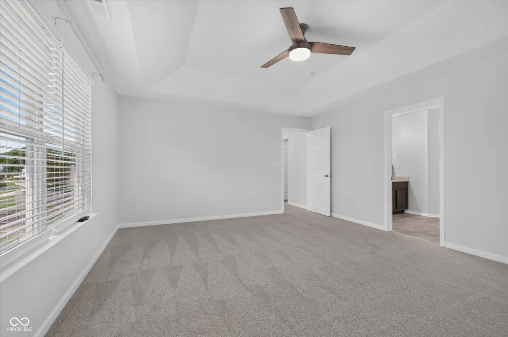 733 Farnham Drive Westfield, IN 46074