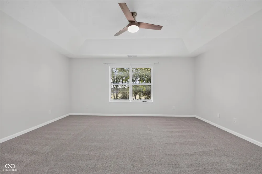 733 Farnham Drive Westfield, IN 46074