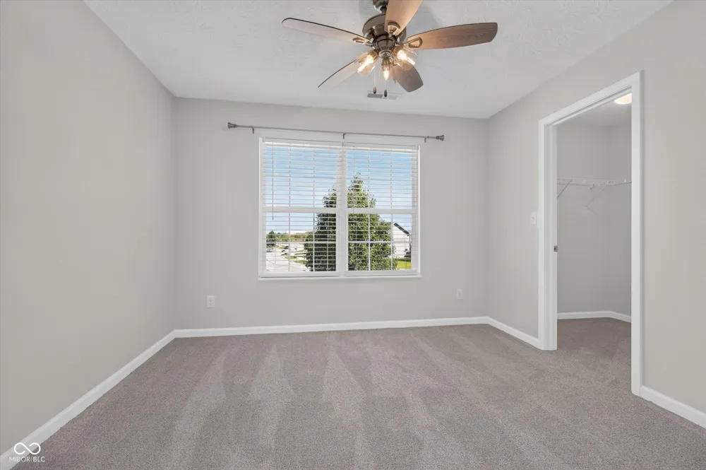 733 Farnham Drive Westfield, IN 46074
