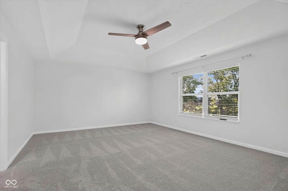 733 Farnham Drive Westfield, IN 46074