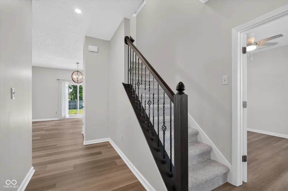 733 Farnham Drive Westfield, IN 46074