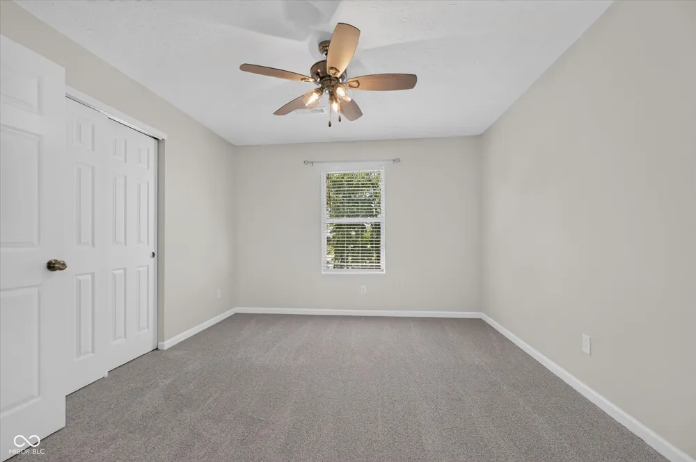 733 Farnham Drive Westfield, IN 46074