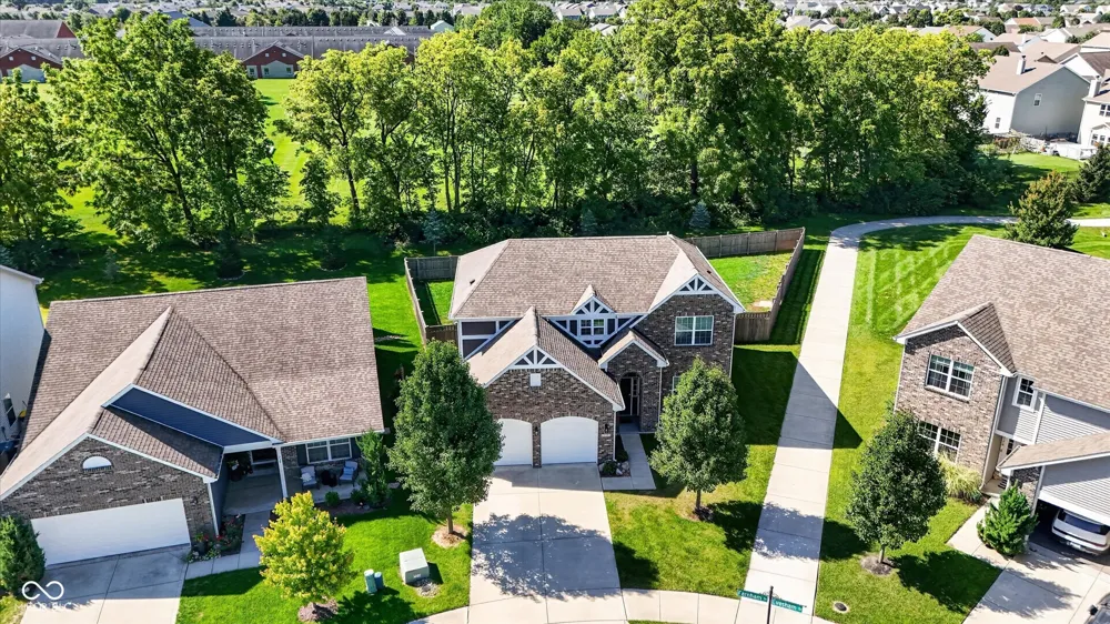 733 Farnham Drive Westfield, IN 46074