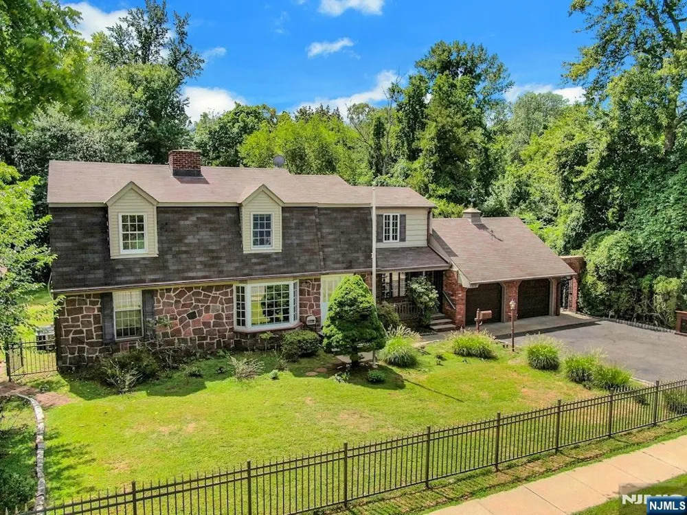 270 High Street Closter, NJ 07624