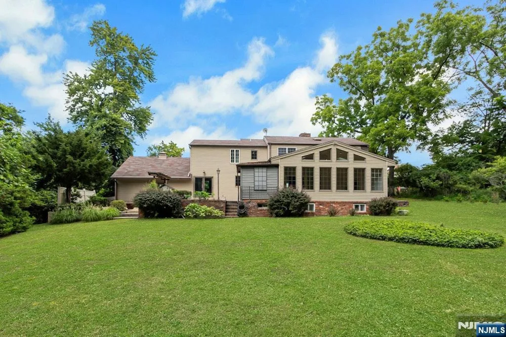 270 High Street Closter, NJ 07624
