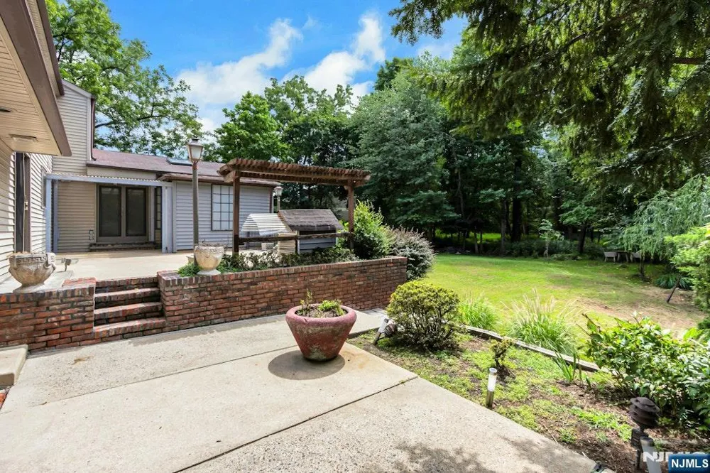 270 High Street Closter, NJ 07624