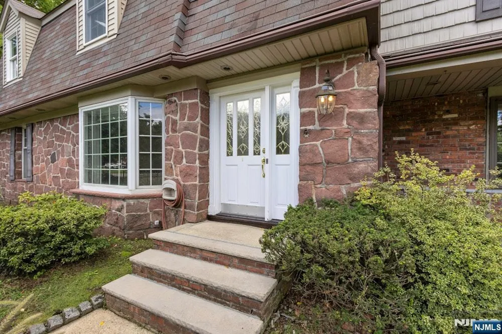 270 High Street Closter, NJ 07624