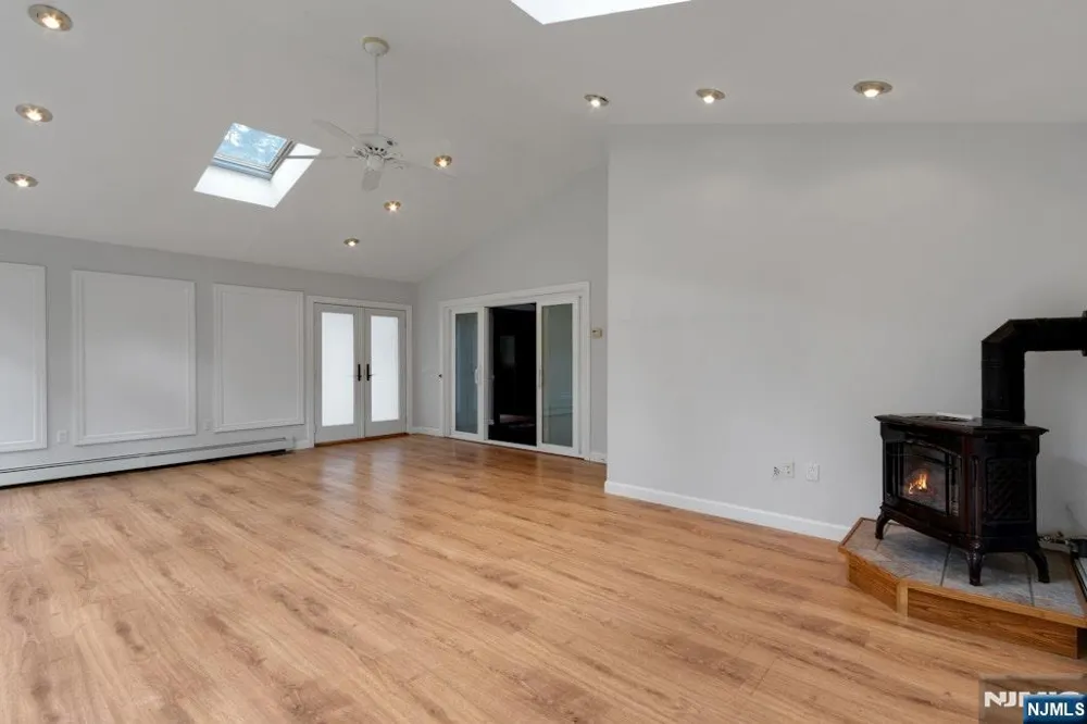 270 High Street Closter, NJ 07624