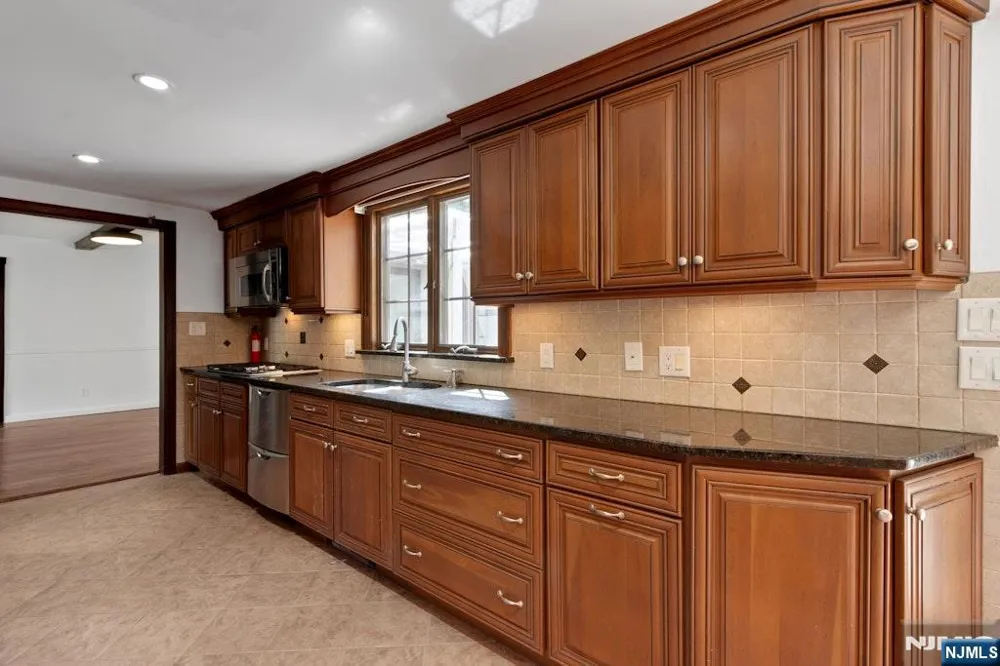 270 High Street Closter, NJ 07624