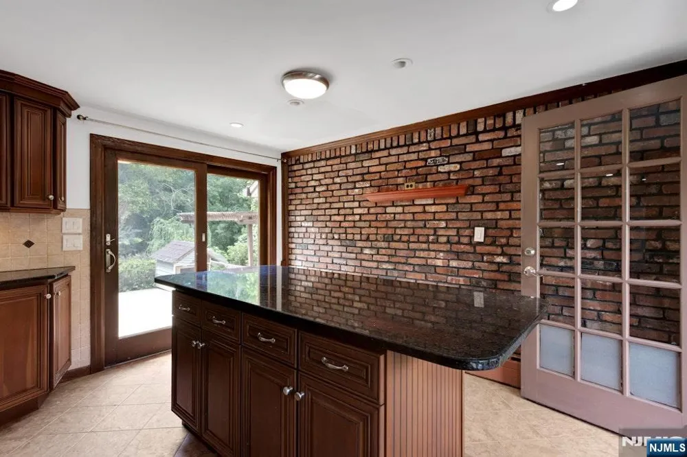 270 High Street Closter, NJ 07624