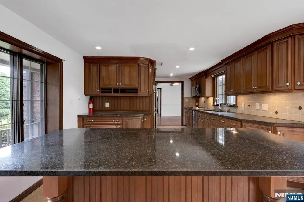 270 High Street Closter, NJ 07624