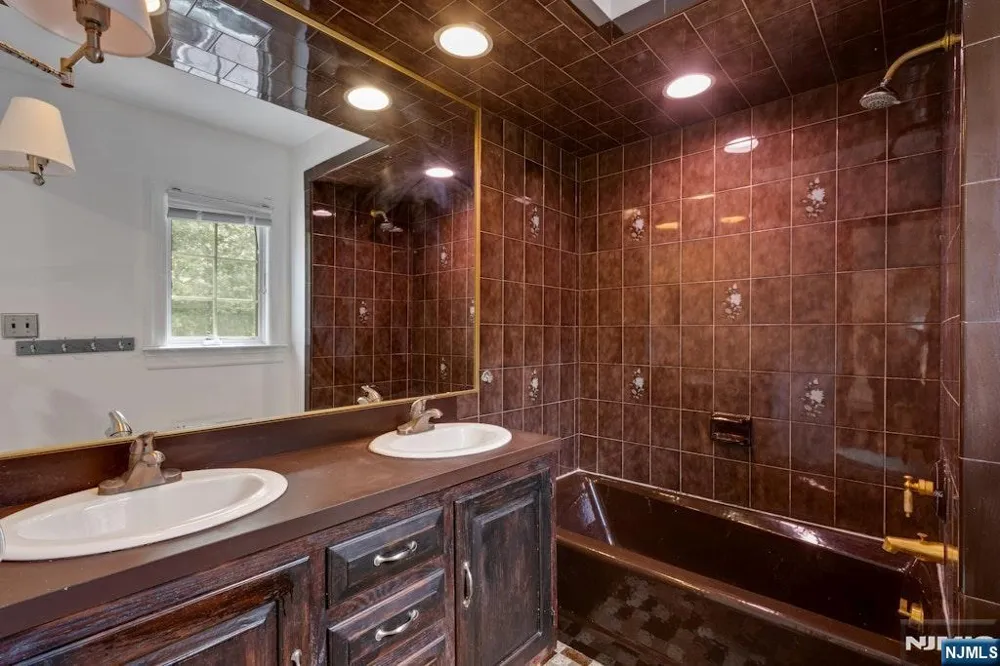 270 High Street Closter, NJ 07624