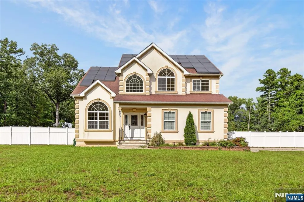 893 Lakehurst Avenue Jackson, NJ 08527