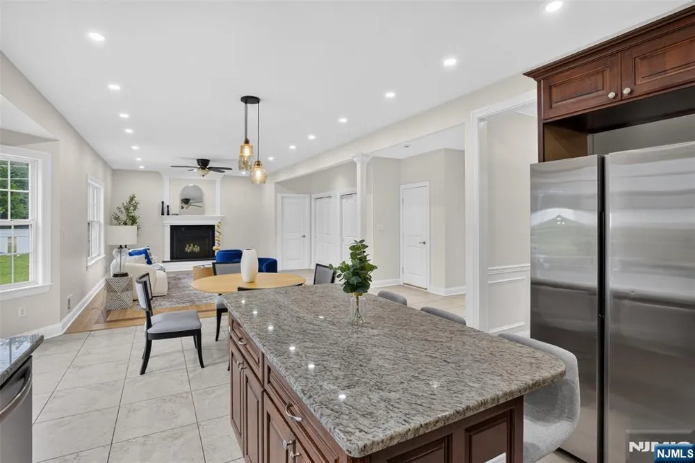 893 Lakehurst Avenue Jackson, NJ 08527