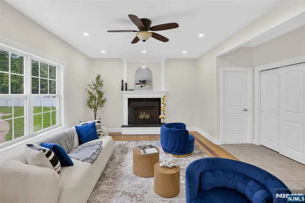 893 Lakehurst Avenue Jackson, NJ 08527