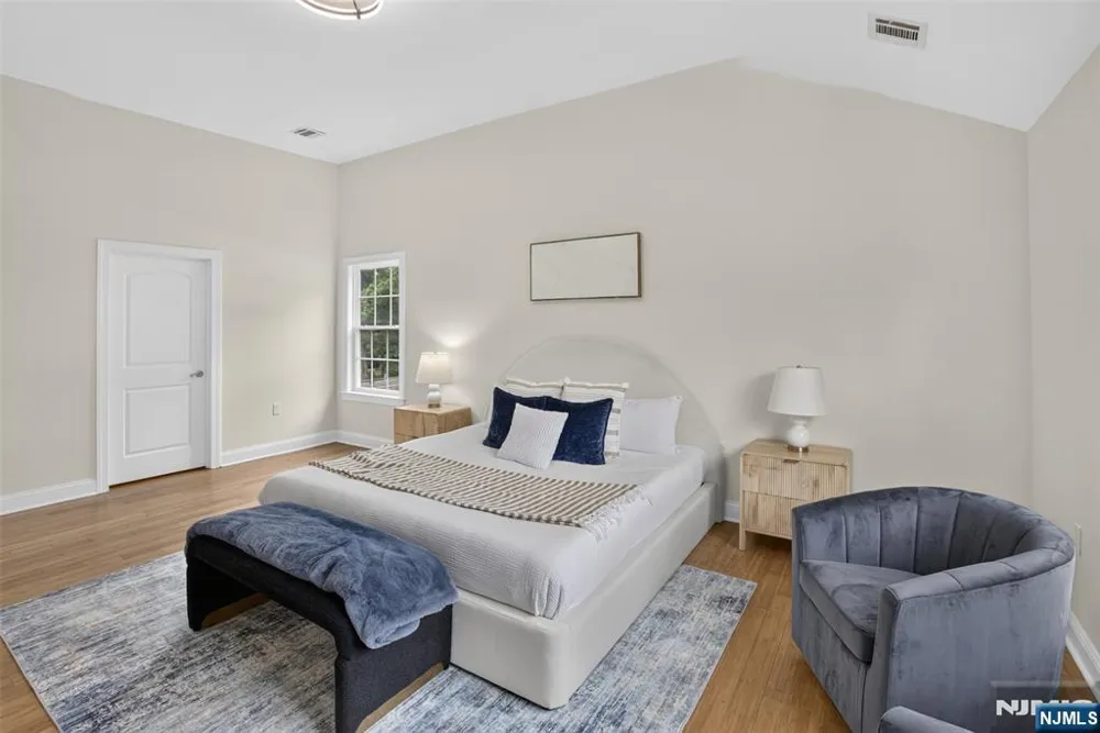 893 Lakehurst Avenue Jackson, NJ 08527