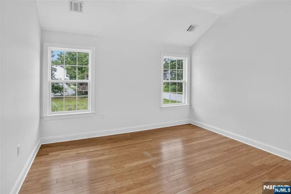 893 Lakehurst Avenue Jackson, NJ 08527